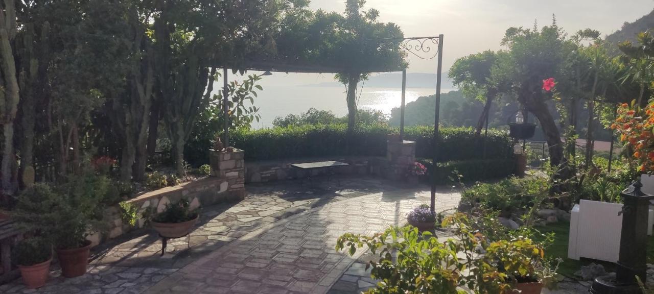 מראטיאה Bed & Breakfast Laino מראה חיצוני תמונה