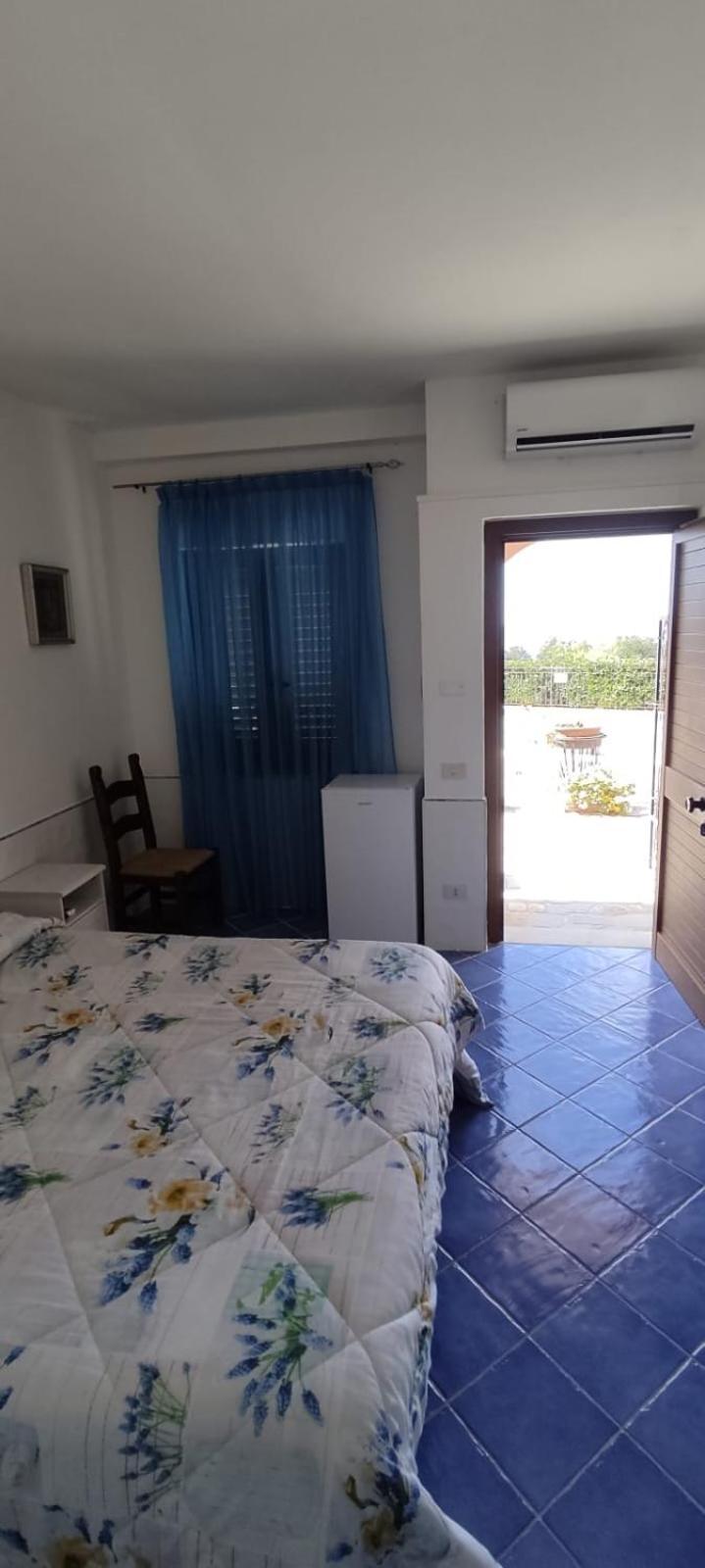 מראטיאה Bed & Breakfast Laino חדר תמונה